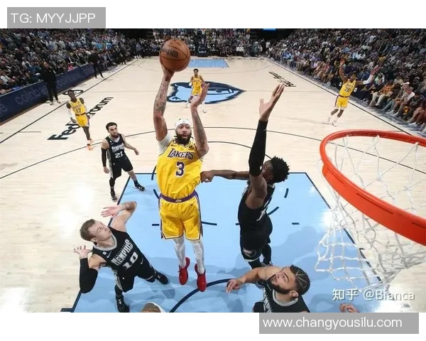 湖人对阵灰熊精彩直播安排及比赛前瞻分析12月24日不容错过 湖人对阵灰熊精彩直播安排及比赛前瞻分析12月24日不容错过