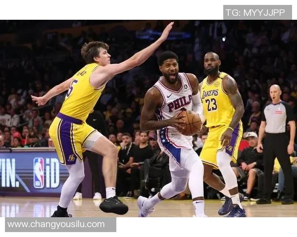 2011年12月30日湖人与尼克斯的激烈对决回顾与精彩瞬间分析