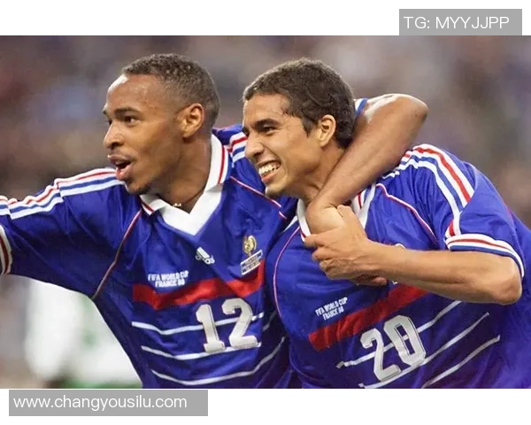 卡佩罗心目中的最佳阵容,6人来自米兰,2国有3人当选,竟无双骄 卡佩罗心目中的最佳阵容,6人来自米兰,2国有3人当选,竟无双骄