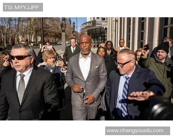 最高20年拘禁！比卢普斯出庭拒不认罪 典当房产保释金500万美元